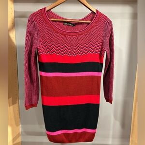The Limited Geometric Long Red and Pink sweater. Small.